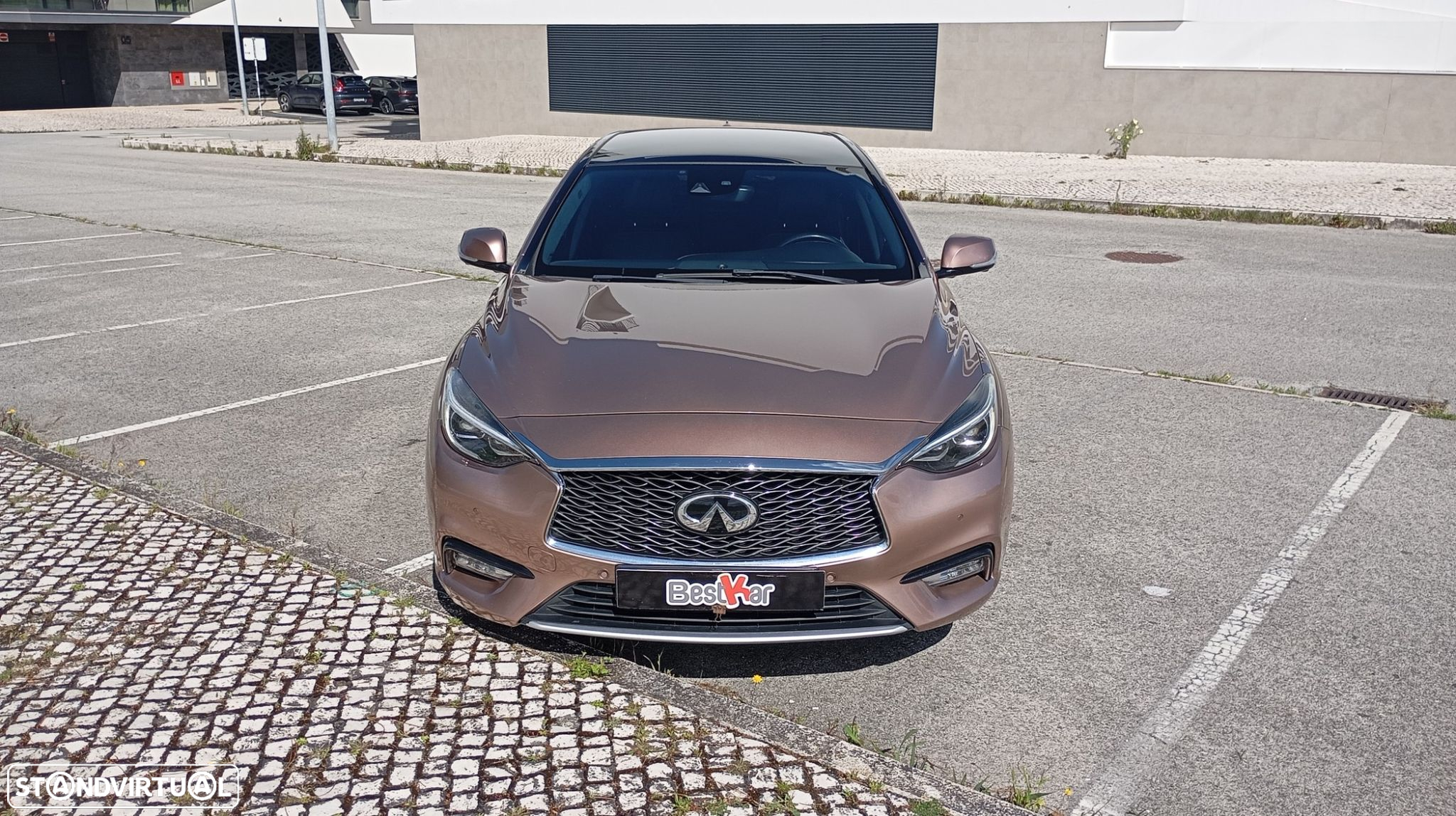 Infiniti Q30 2.2d DCT AWD Luxe Tech - 2