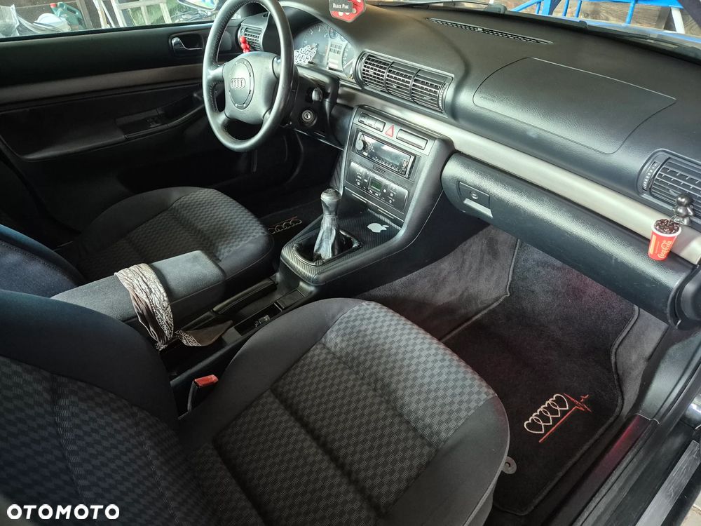 Audi A4 Limousine - 23