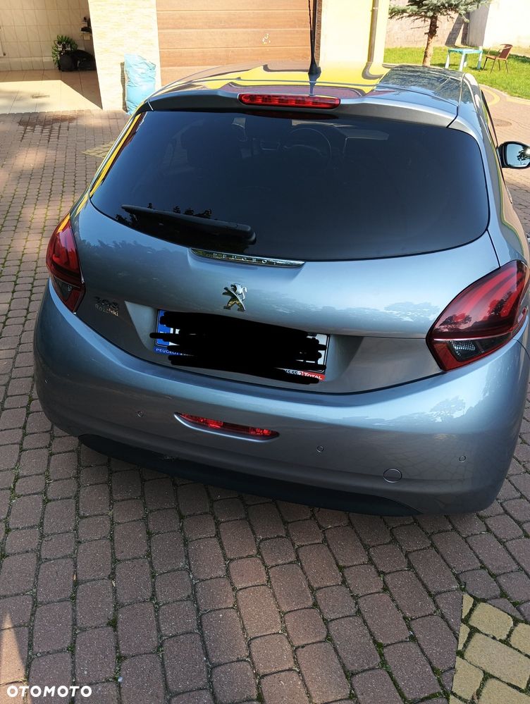 Peugeot 208 1.2 PureTech Allure - 5