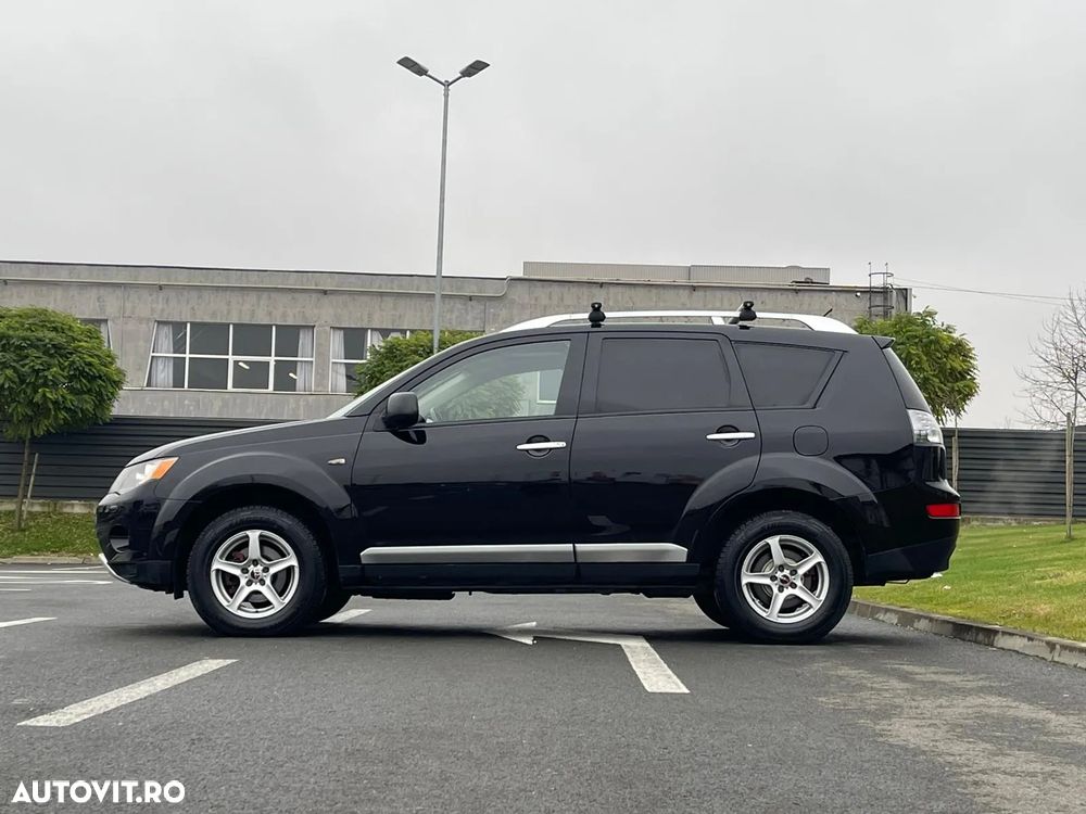 Mitsubishi Outlander 2.2 DI-D 4WD Invite - 36