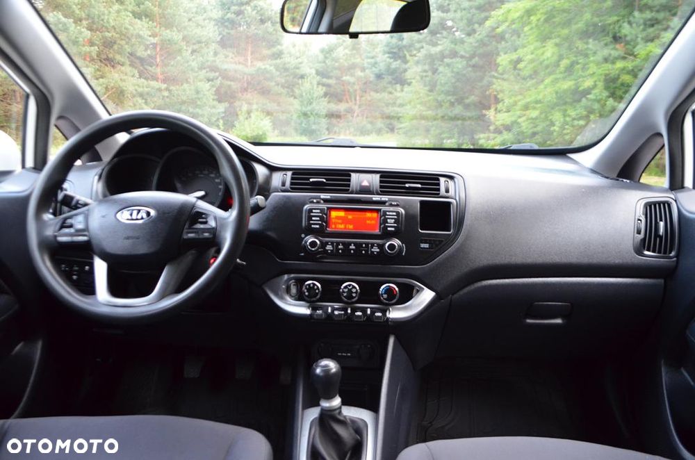 Kia Rio 1.2 L - 33