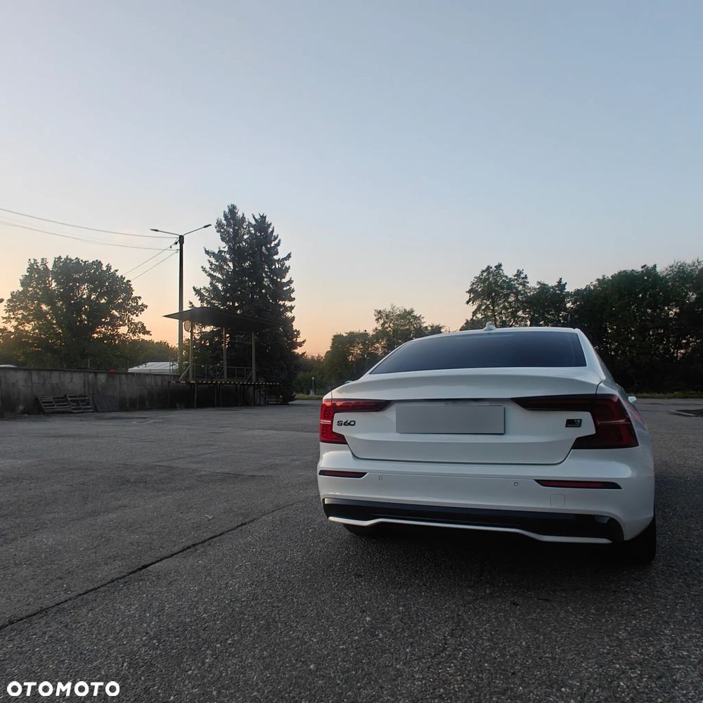 Volvo S60 T8 Recharge AWD Plus Dark - 10