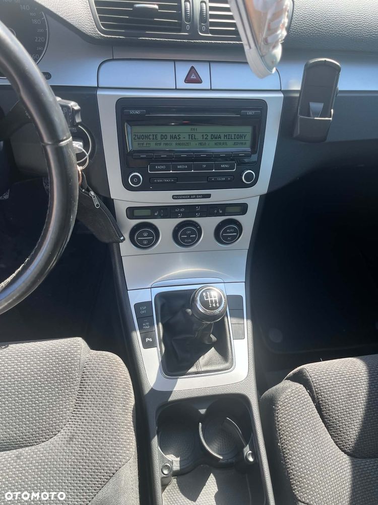 Volkswagen Passat 1.8 TSI Comfortline - 4