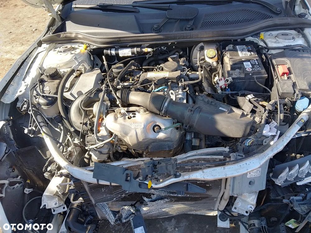 Mercedes-Benz GLA 200 - 8