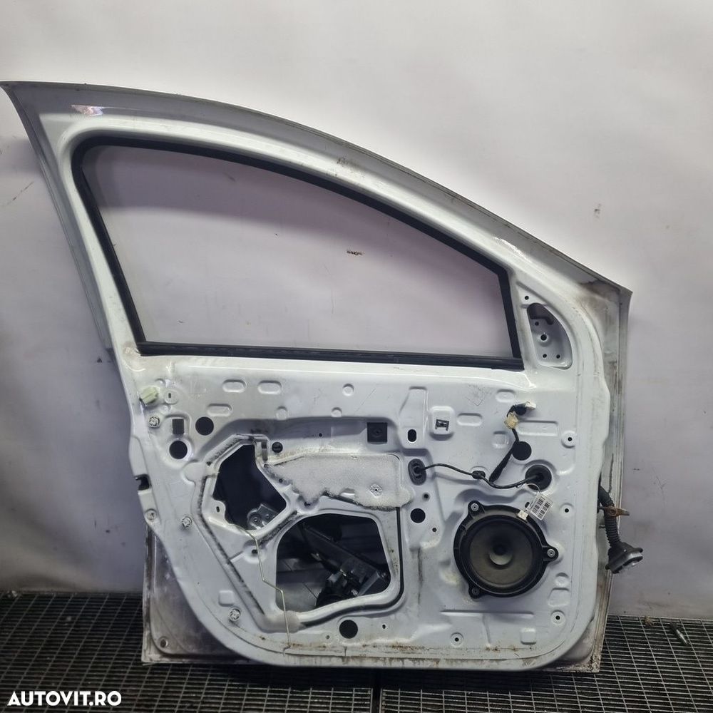 Usa Stanga Fata Dacia Dacia Logan II MCV 2013 - 2016 SUV 4 Usi Blanc Glacier DV369 (1422) - 2