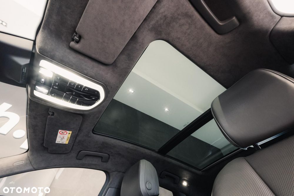Porsche Macan Turbo - 17