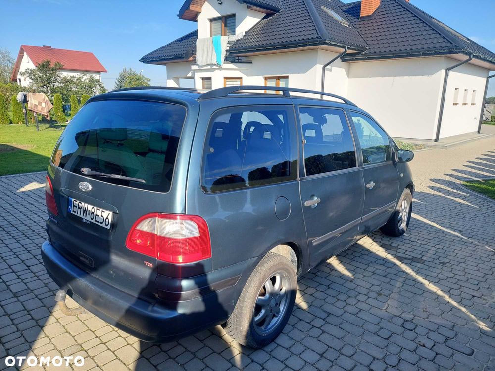 Ford Galaxy - 2
