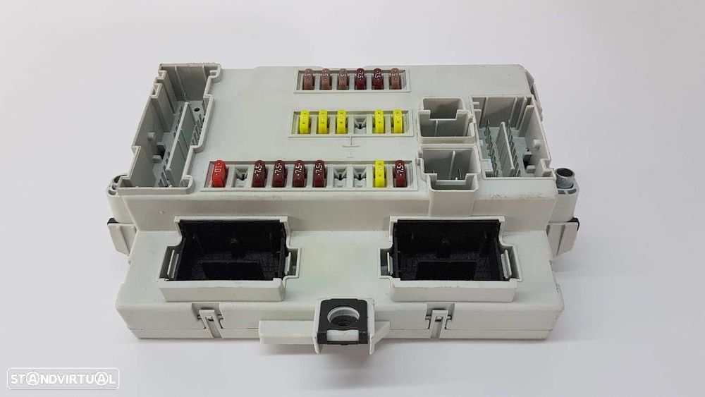 CAIXA DE RELÉS/ FUSÍVEIS ALFA ROMEO GIULIETTA (191) DISTINCTIVE - 1