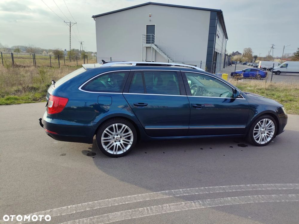 Skoda Superb 2.0 TDI Elegance - 28