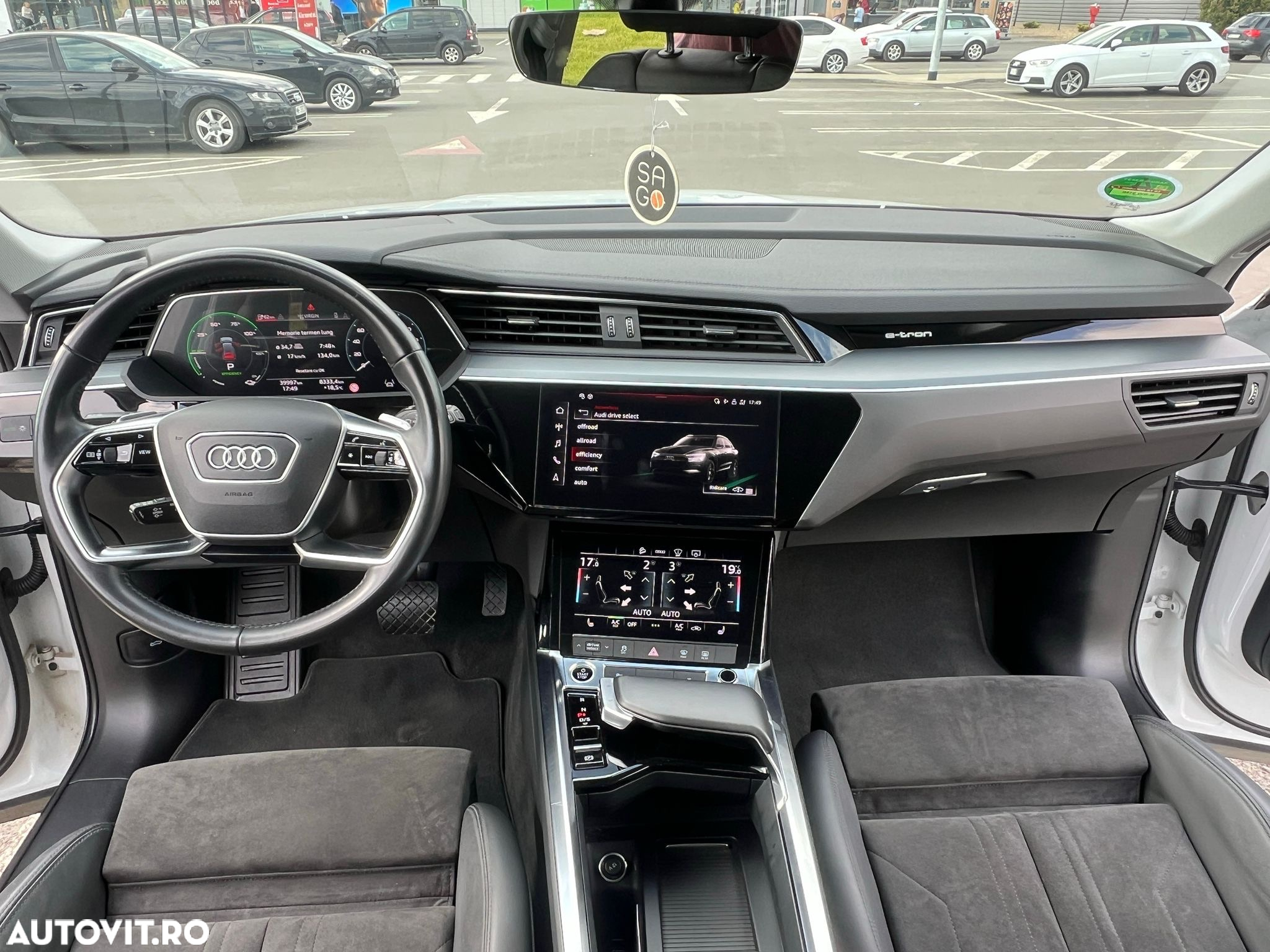 Audi e-tron quattro S - 8