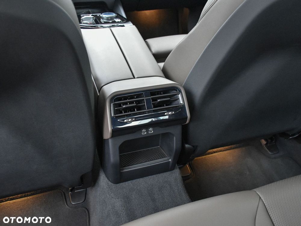 BMW Seria 5 - 23