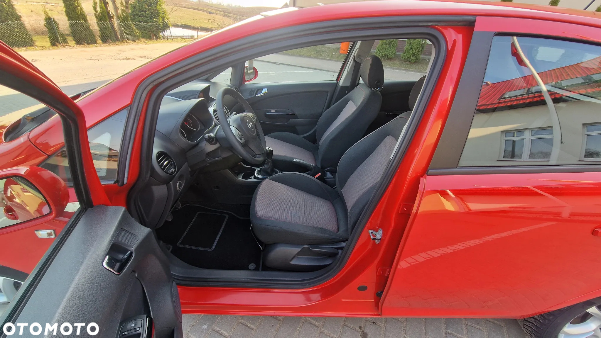 Opel Corsa 1.4 16V Cosmo - 19