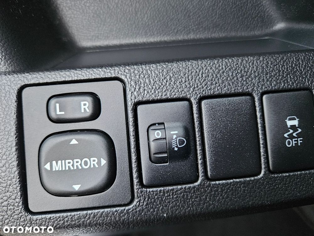 Toyota Verso S 1.33 VVT-i Multidrive Club - 24