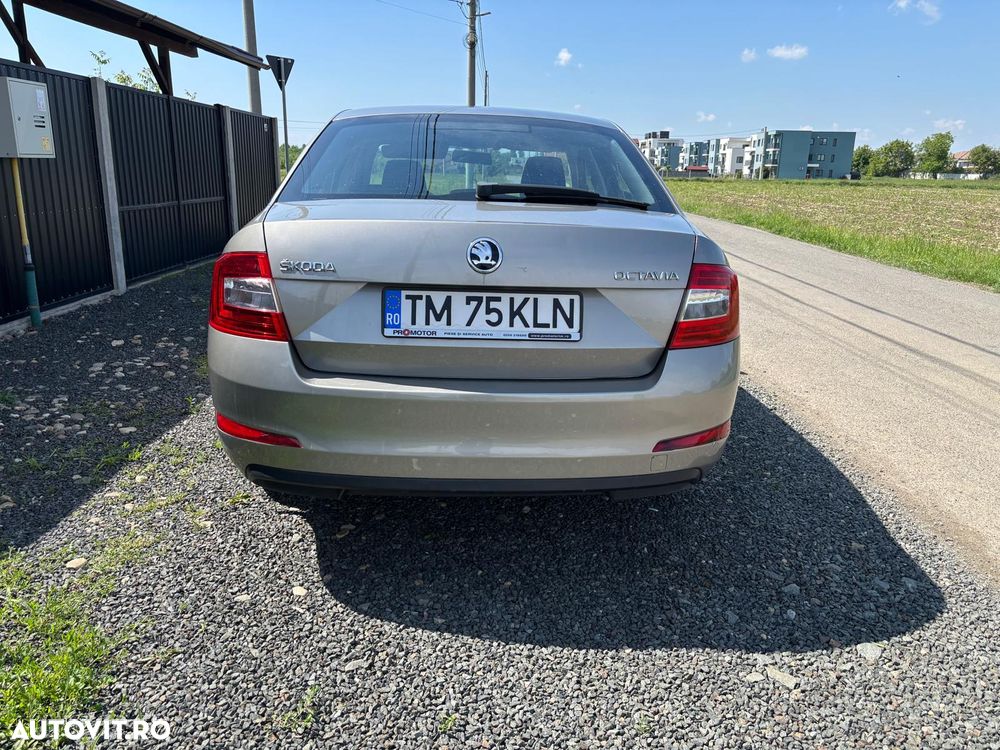 Skoda Octavia 1.6 TDI STYLE - 8