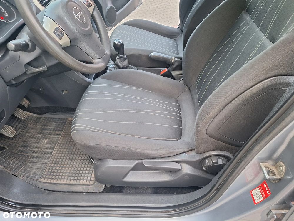 Opel Corsa 1.2 16V Cosmo - 12