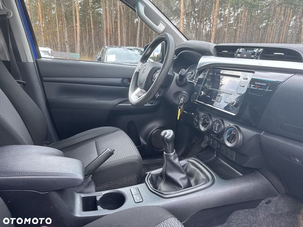 Toyota Hilux 2.4 D-4D Double Cab DLX 4x4 - 9