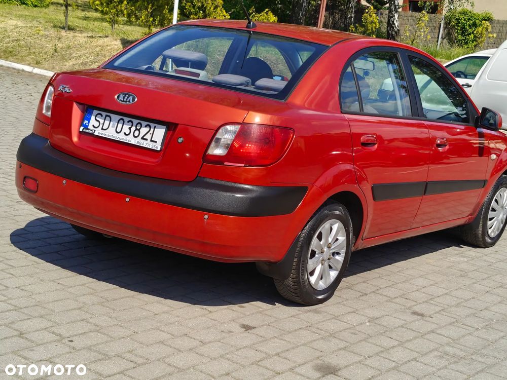 Kia Rio 1.4 Comfort - 14