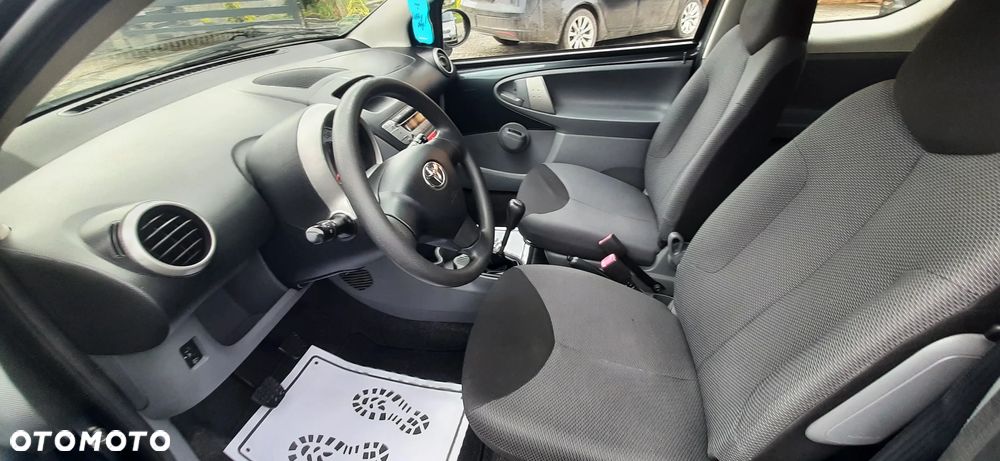 Toyota Aygo - 25