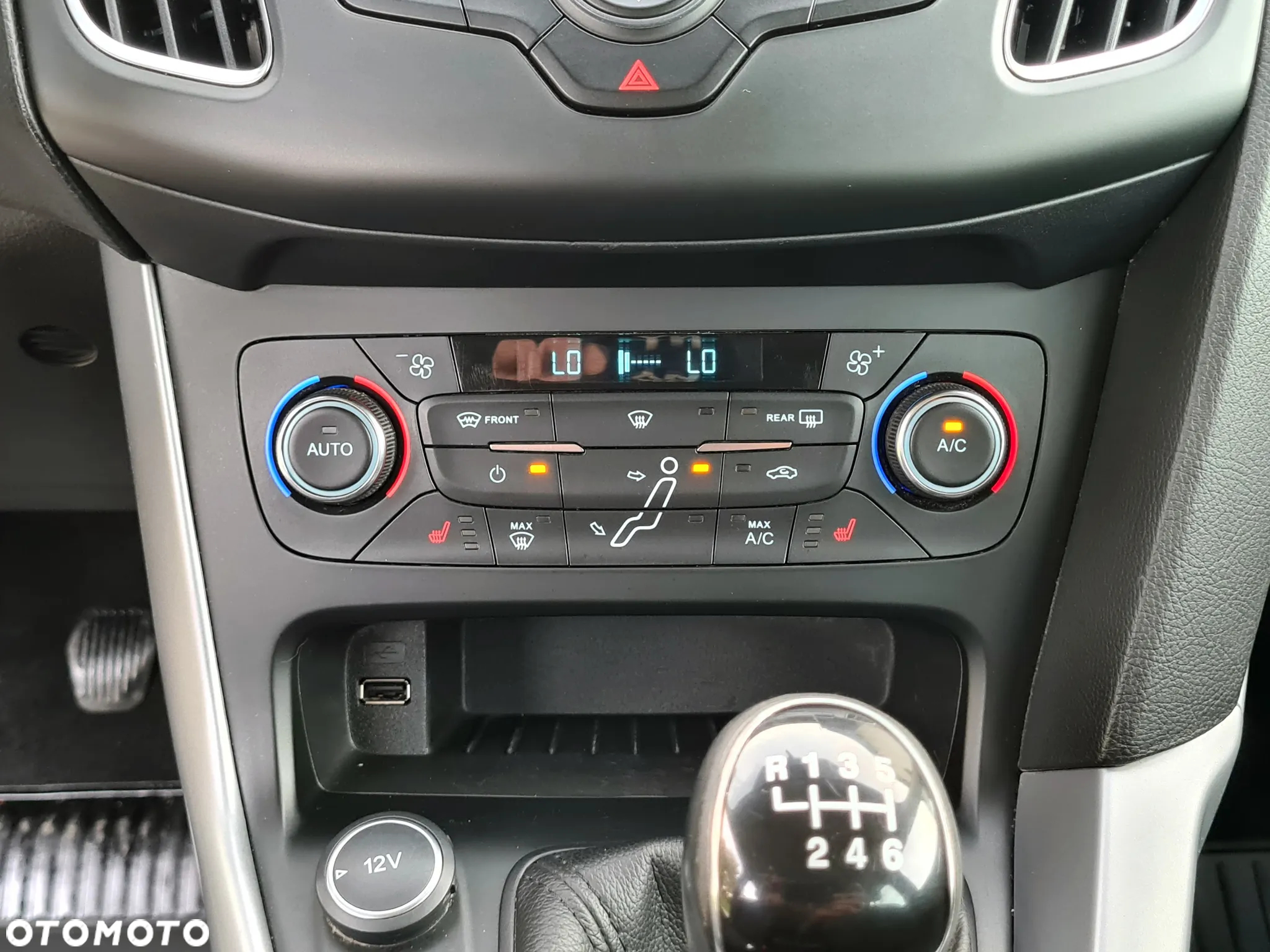 Ford Focus 1.0 EcoBoost Start-Stopp-System Business Edition - 37