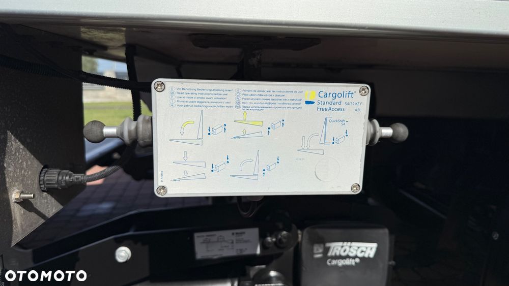 Mitsubishi Fuso Canter - 12