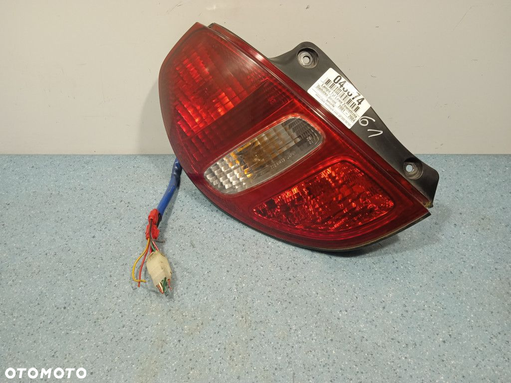 DAIHATSU SIRION I LIFT LAMPA TYŁ LEWA ZEWNĘTRZNA - 2