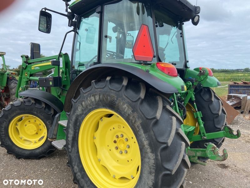John Deere 5100 R Ciągnik z ładowarką czołową - 3