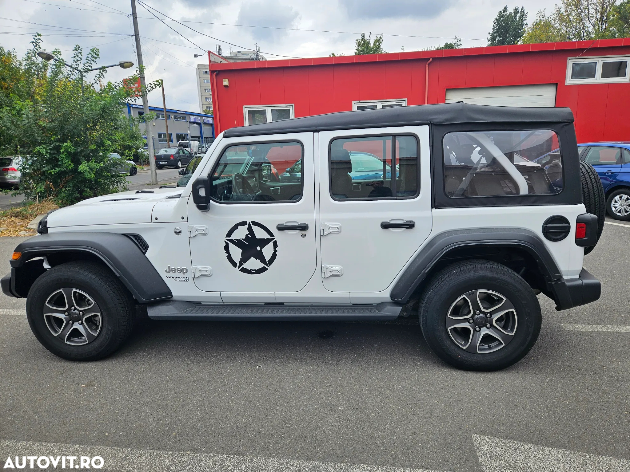Jeep Wrangler - 9