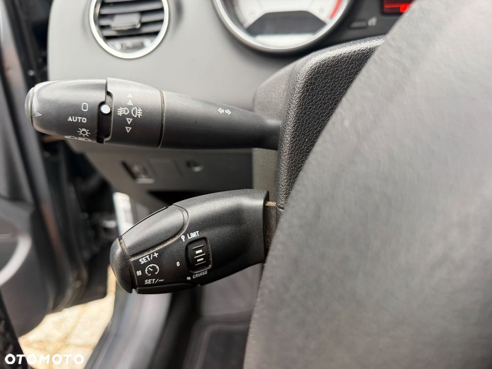 Peugeot 308 HDi FAP 90 Filou - 21