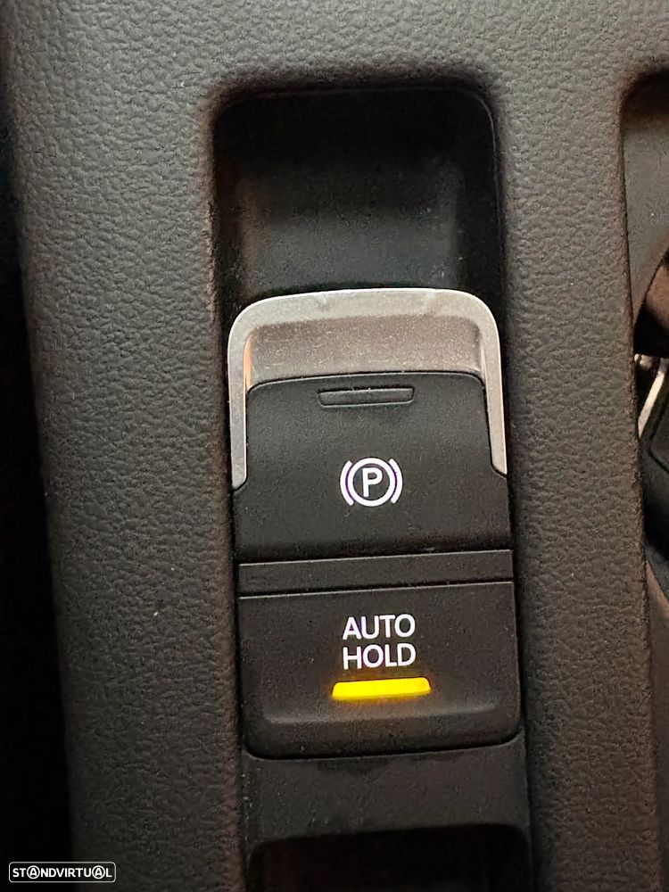 VW Passat 2.0 TDI Confortline DSG - 23