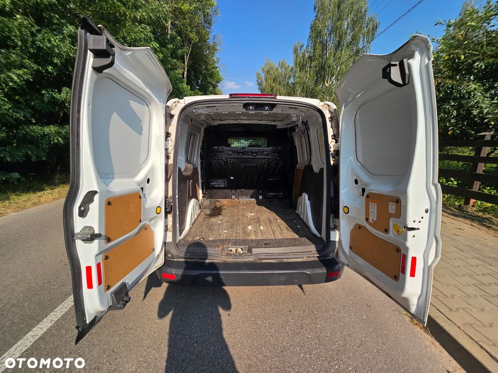 Ford Tourneo Connect 1.0 EcoBoost Titanium - 26