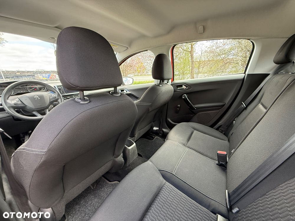 Peugeot 208 Blue-HDi 100 Stop&Start Active - 10