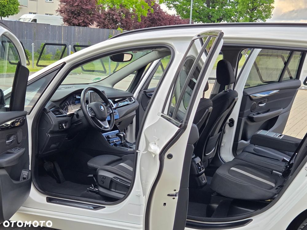 BMW Seria 2 218d Sport-Aut Sport Line - 26