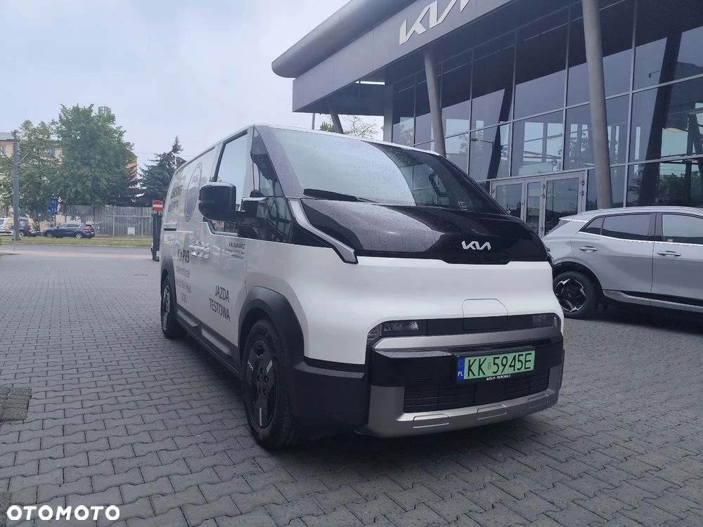 Kia PV5 - 1