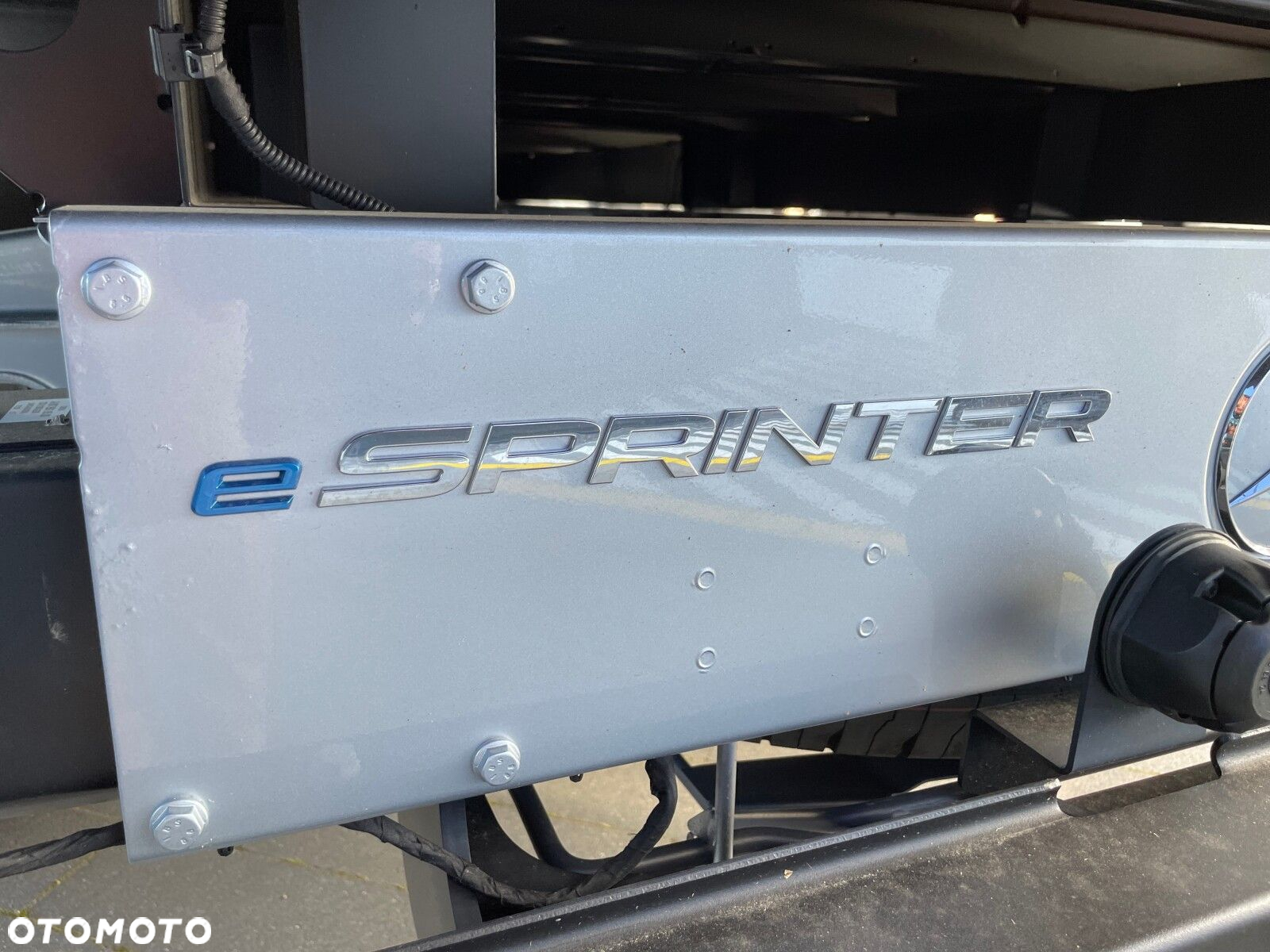 Mercedes-Benz Sprinter 320 e - 19