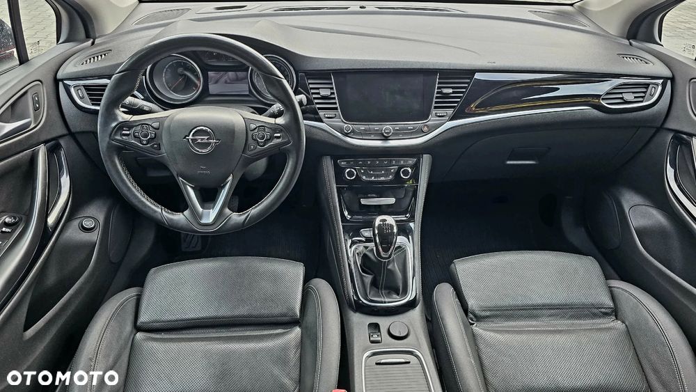 Opel Astra 1.6 Turbo Start/Stop Dynamic - 17