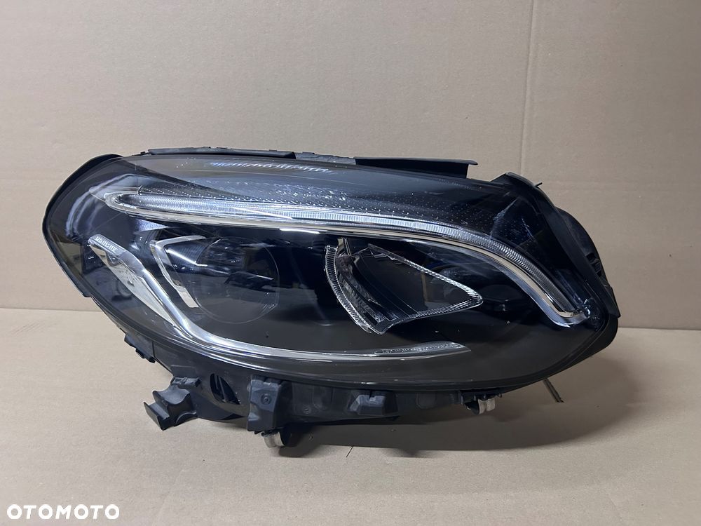 LAMPA PRAWA MERCEDES B KLASA 246 LIFT FULL LED W246