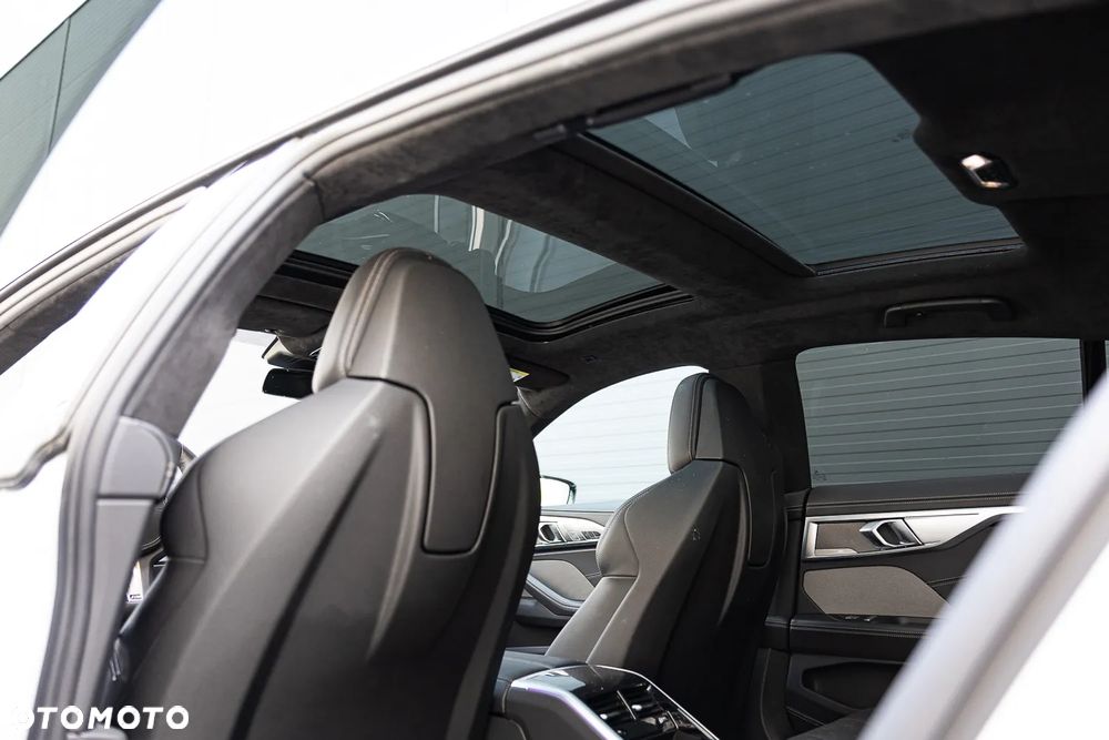 BMW Seria 8 840d xDrive mHEV - 13