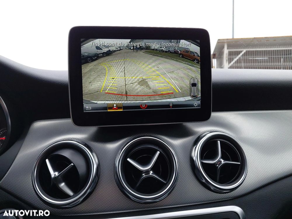 Mercedes-Benz GLA 200 d Aut. - 24