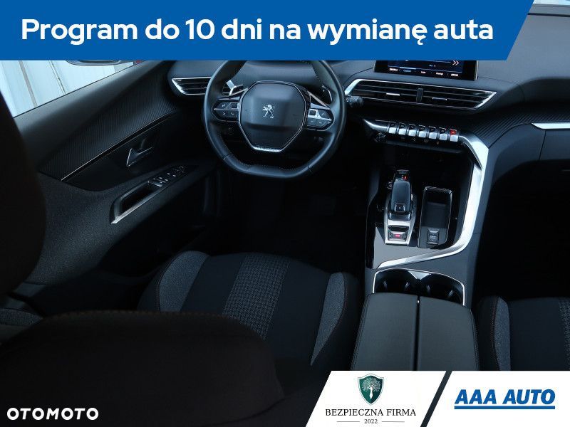 Peugeot 5008 - 8