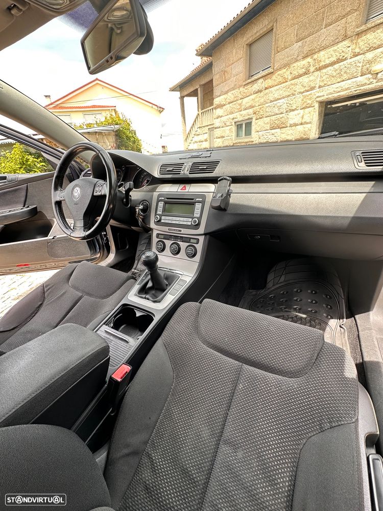 VW Passat - 16