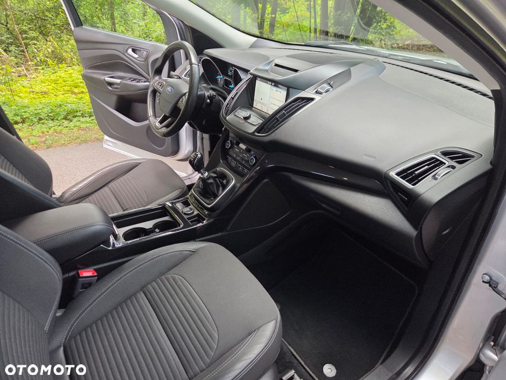 Ford Kuga 1.5 EcoBoost 2x4 Business Edition - 15