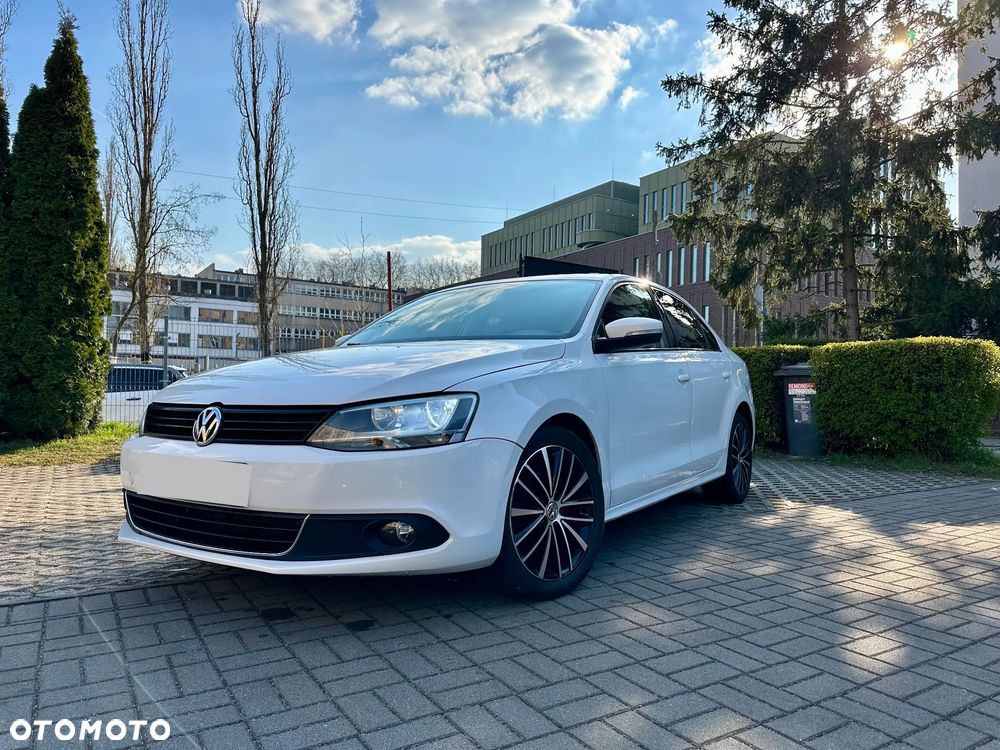 Volkswagen Jetta 2.0 TDI Highline CityLine DSG - 12