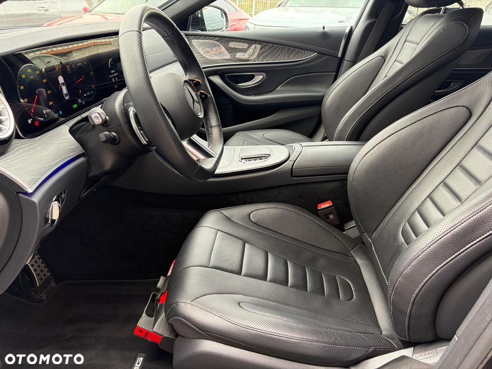 Mercedes-Benz CLS 300 d 4-Matic AMG - 13