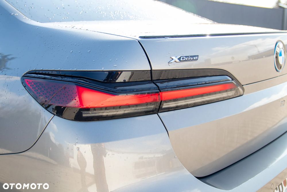 BMW Seria 7 - 12