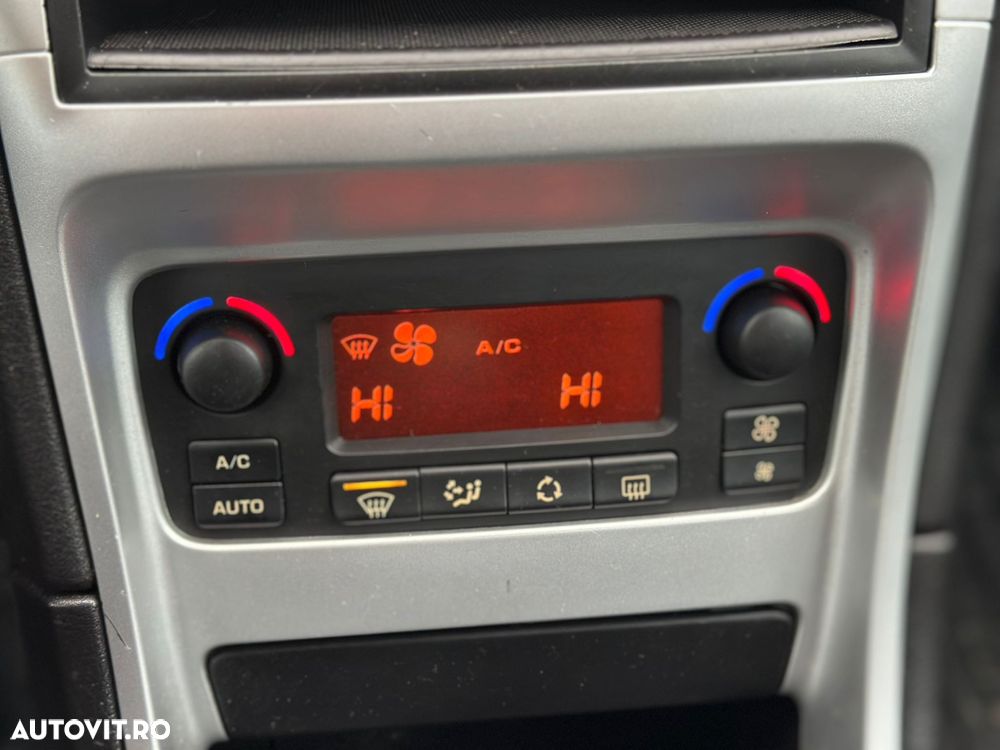 Peugeot 307 1.6 XR - 8