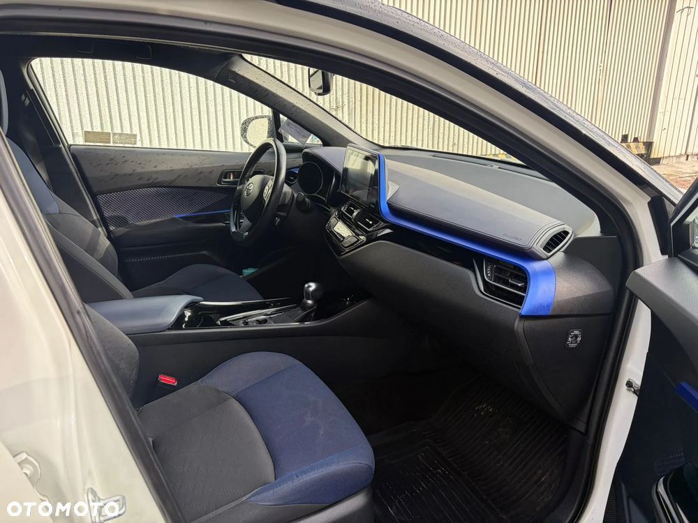 Toyota C-HR - 11