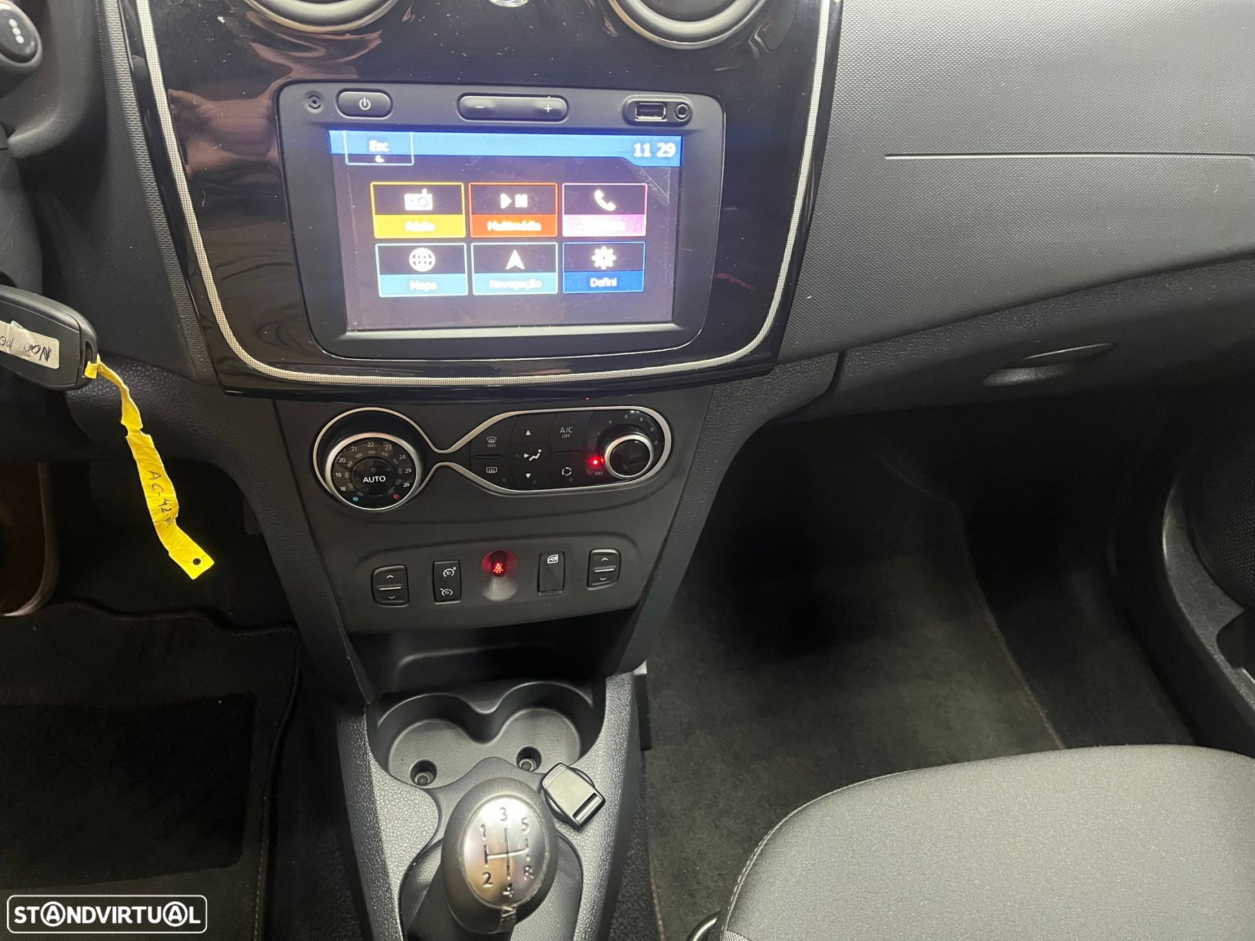Dacia Logan MCV 0.9 TCe Stepway - 11