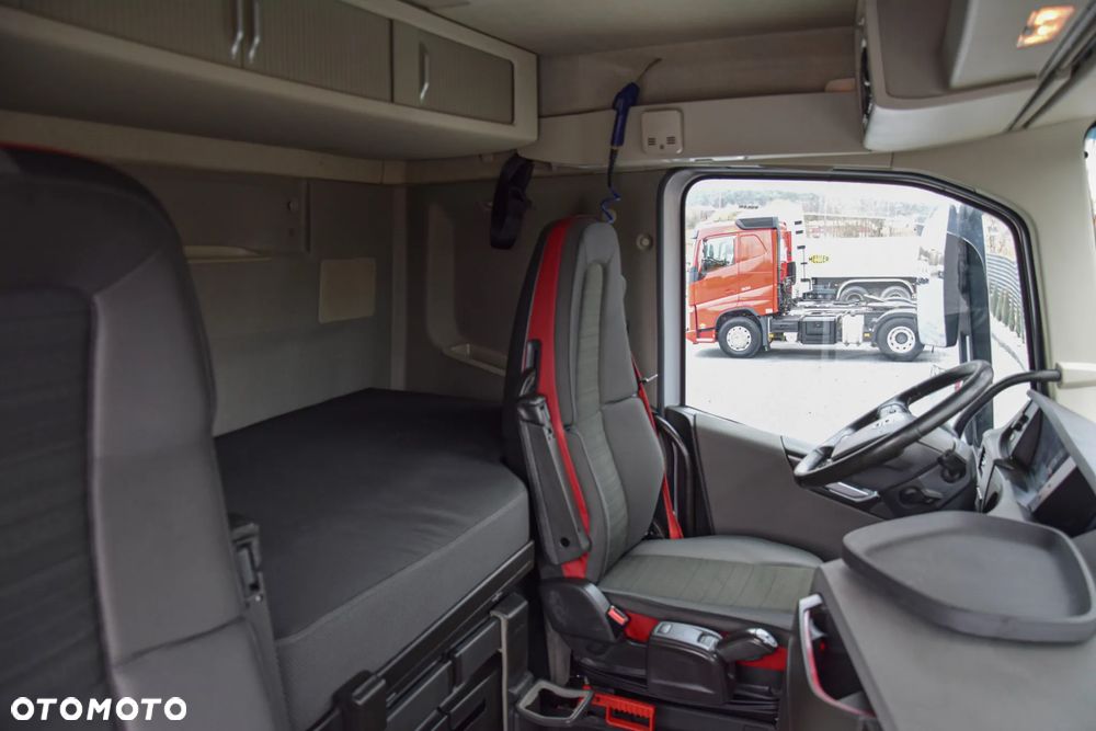 Volvo FH500 / NISKA KABINA / HYDRAULIKA / EURO 6 / ACC / LEDY / ALUFELGI / SERWISOWANY / SPROWADZONY - 38