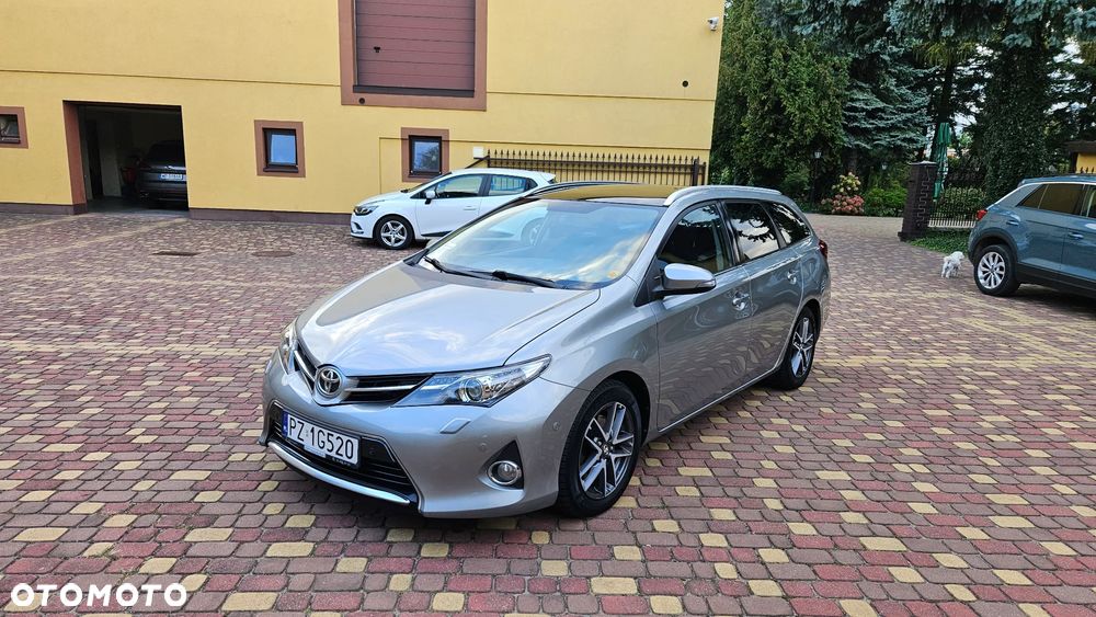 Toyota Auris 2.0 D-4D Executive - 2