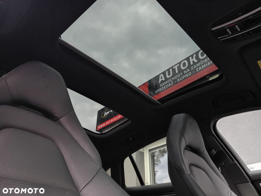 Porsche Panamera 4S - 13
